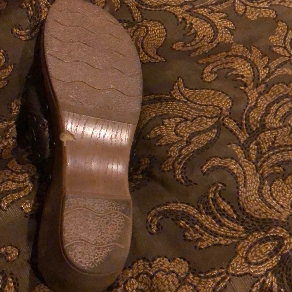 Shoes - Picture 3 of 10